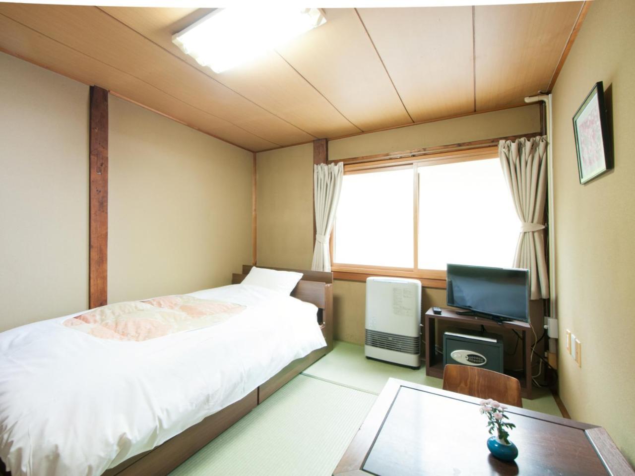 Yachi Onsen Hotel โทวาดะ ภายนอก รูปภาพ